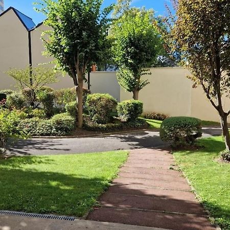 Appartement Spacieux Renove - 11 Min De Paris Bois-Colombes Exterior foto